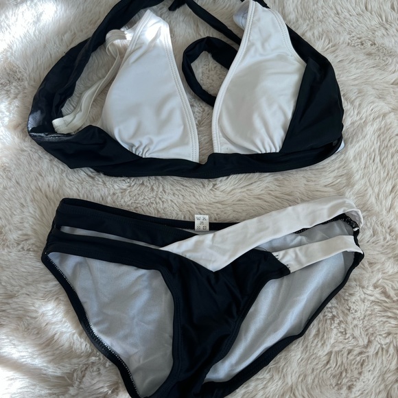 Bundle of eleven bikini sets and others from Victoria’s Secret and more - Picture 9 of 16